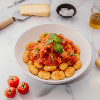 Ñoquis con salsa tomate y albahaca